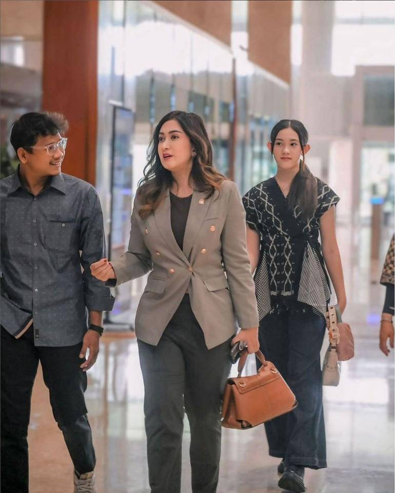 Instagram.com/nafaurbach